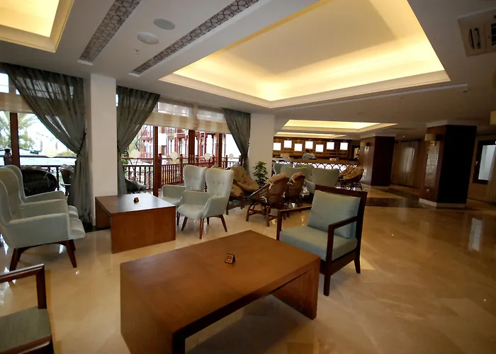 Club & Letoonia 费特希耶