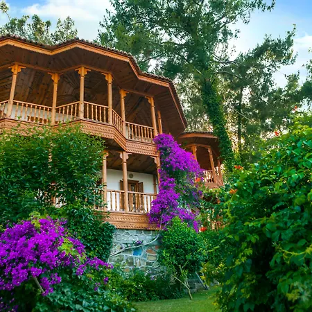 Club & Letoonia Resort