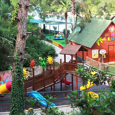 Station touristique Club & Letoonia 5*