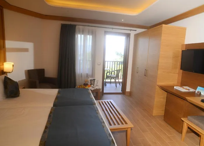 Club & Letoonia Resort