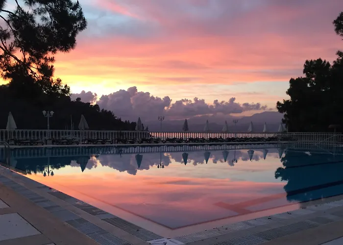 Resort Club & Letoonia 5*